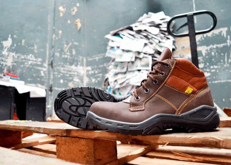 GPI Nova Linkedin Blog Photo 12 4 1024x731 1 Main Features to Consider When Purchasing Good-Quality Boots for Safety
