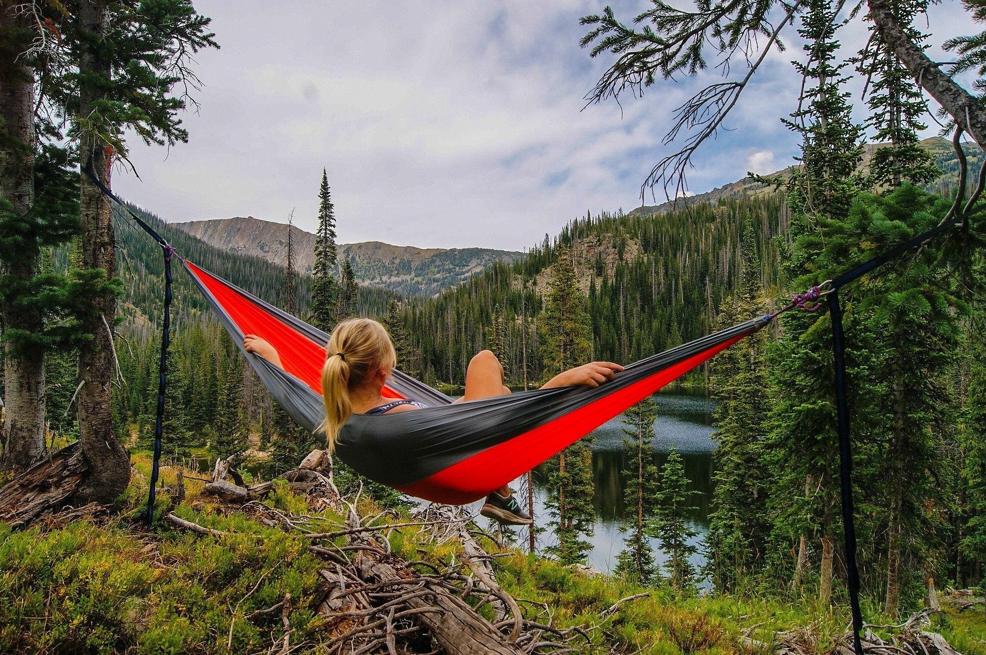5 Reasons A Hammock With Stand Is The Best Gift For Relaxation Lovers 1 1677521815 Hammock Straps 2eaf44f5 9365 4c6c a4b4 1051118d6a3b 5 Reasons A Hammock With Stand Is The Best Gift For Relaxation Lovers