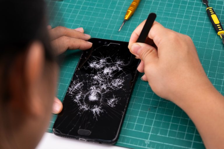 AdobeStock 645666465 How Spudgers Safeguard Your Devices from Damage During Disassembly