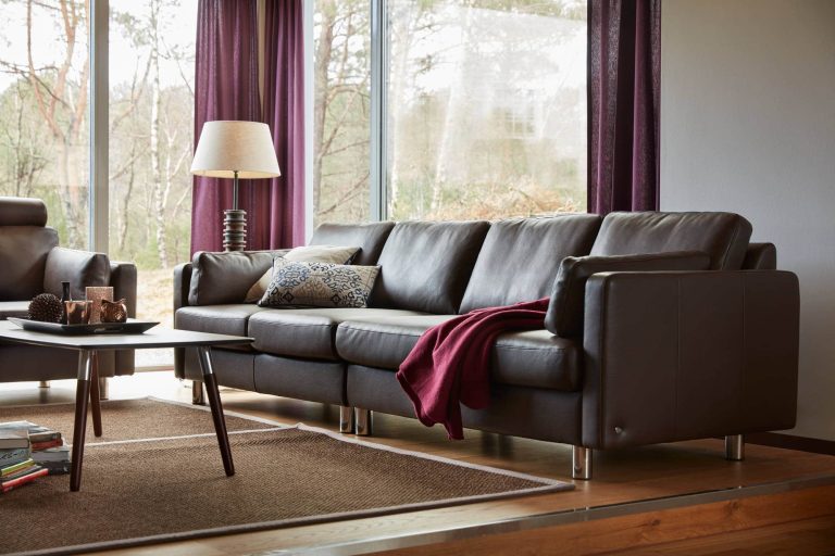 E600 brun Global0522 How to Choose the Right Color for Your Leather Couch