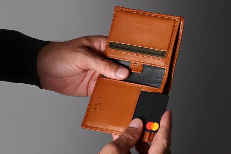 Leather Wallets Harber London 1 704a3b95 0409 4677 a99f 63bc43e5b0c4 A Guide To The Types of Wallets For Every Lifestyle 