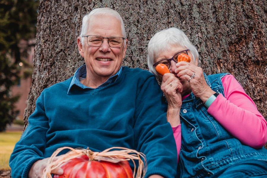 10 Ways to Enjoy Senior Life Golden Years, Golden Moments: Fun Activities for Aging Parents in Senior Care