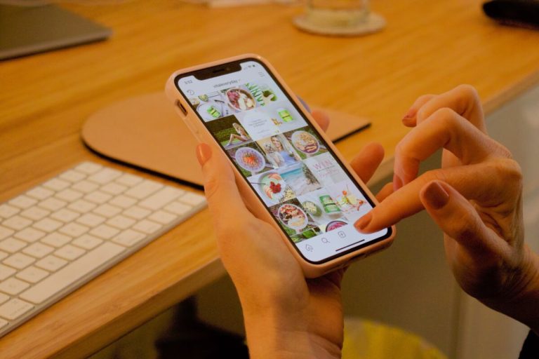 gabrielle henderson bmUa09zy2ZQ unsplash The Role of Instagram Followers in Building Trust