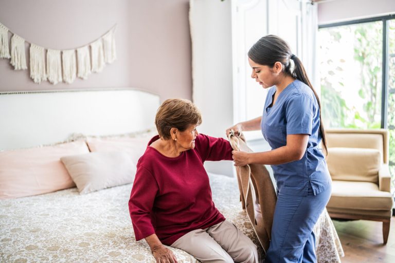 in home care for seniors Top Benefits of In-Home Care for Seniors