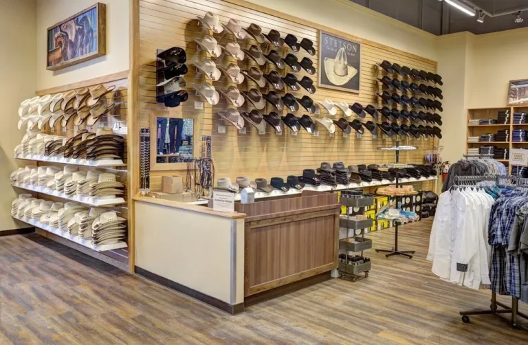 slat wall Selecting theIdeal Slatwall Shelving ForYour Company