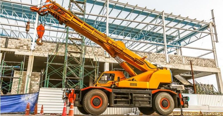 637520132795092425 Service Insurance Group Construction Risk Insurance Liability Complexities In Multi-Contractor Crane Accidents