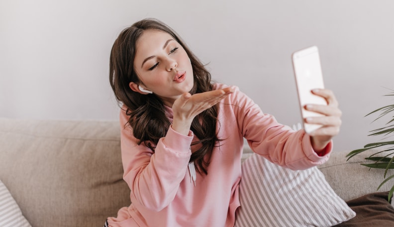 signs hes losing interest in the long distance relationship 1 Long-Distance Dating Usually Sounds the Death Knell for Any Type of Relationship