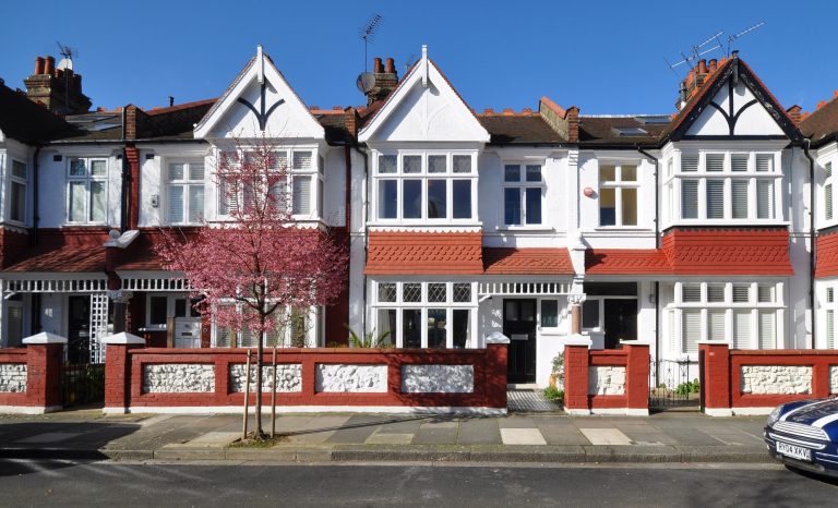 1563518809 period properties header Should You Purchase a Period Property?