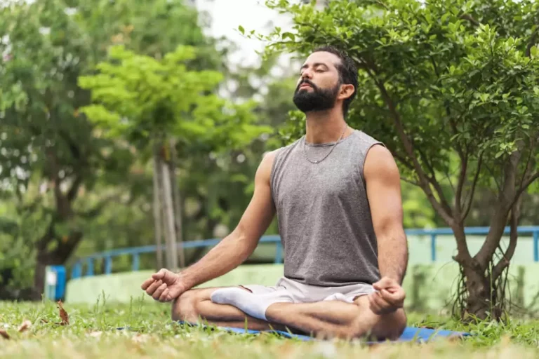 mental health The Traveling Well: Prioritizing Your Physical and Mental Health