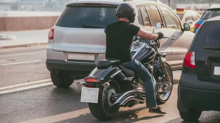 motorcyclists in colorado can now lane filter as bill is v0 XWnNn6fNR6Bh8Ro2MI74jkgWppD6tZ91iOJYRZpHlpM Why Motorcycle Riders in Denver Should Document Road Hazards Immediately