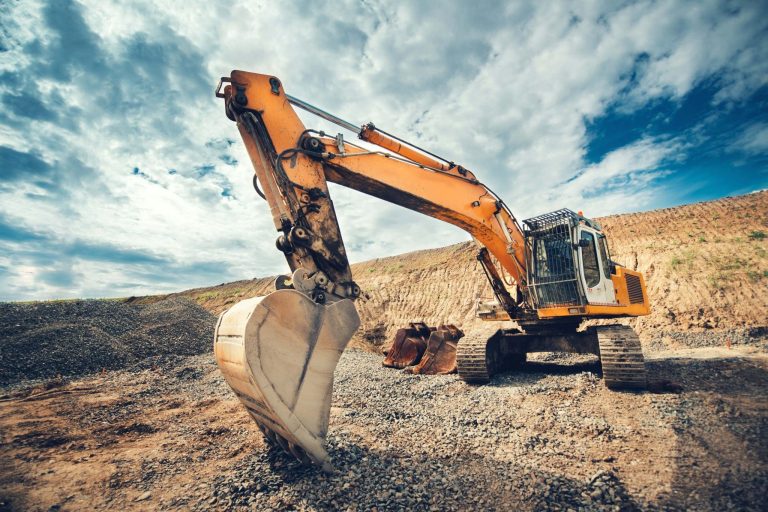 excavator operator tips hec of amrica scaled 1 How to Choose the Right Excavator Ticket Course for Your Career Goals