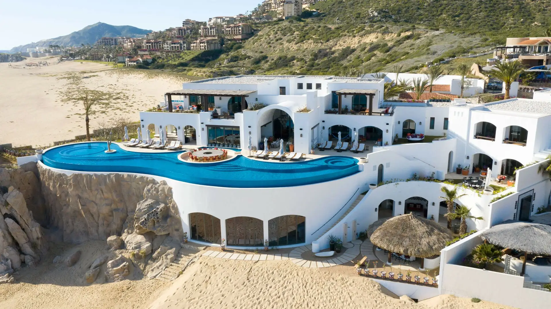 Smart Luxury Real Estate in Viva Cabo Why Cabo Luxury Villas are the Strategic Upgrade for a Distinctive Getaway