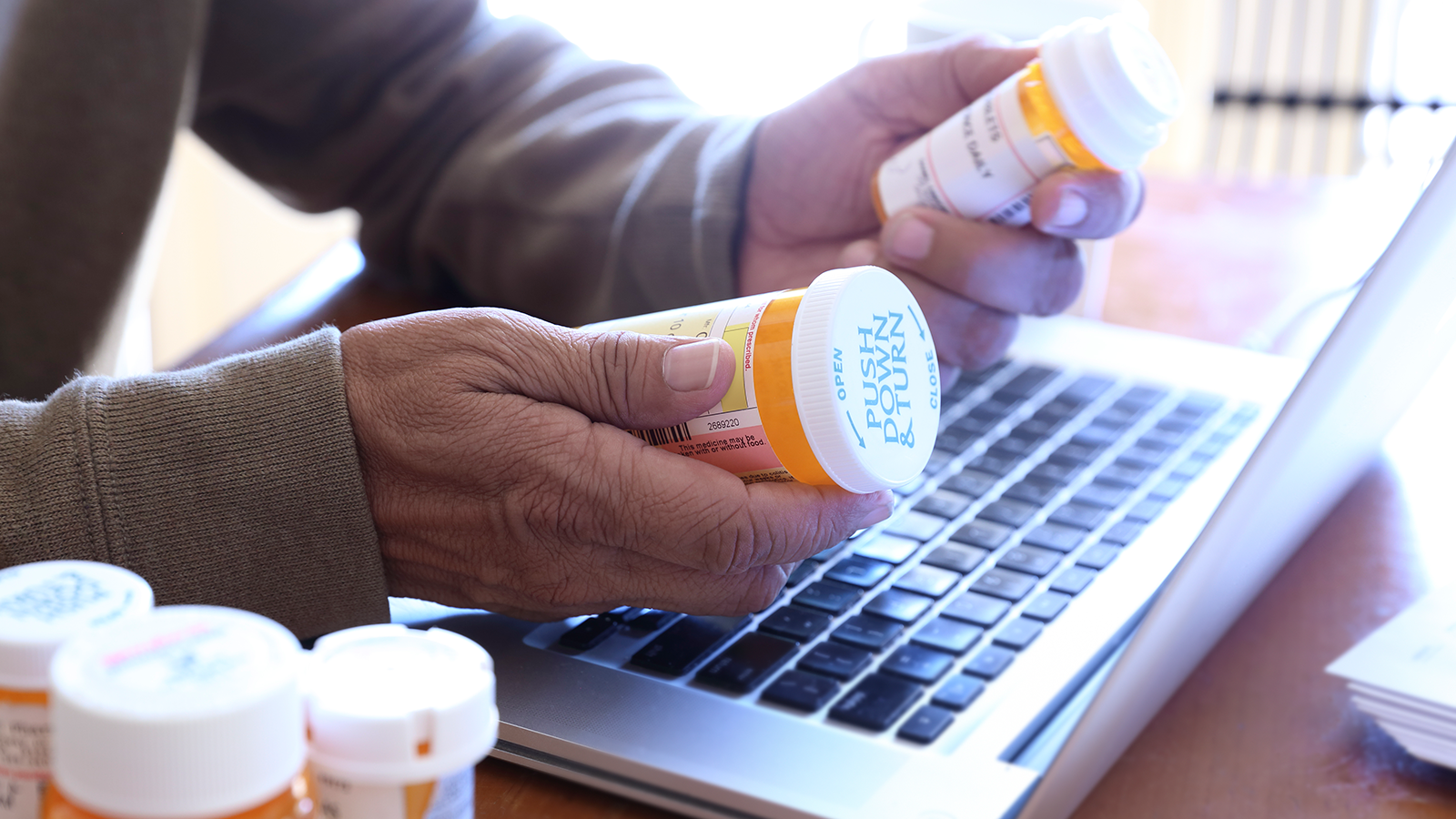 Safe and Smart: What You Need to Know About Purchasing Medicine Online