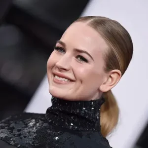 Britt Robertson Dating