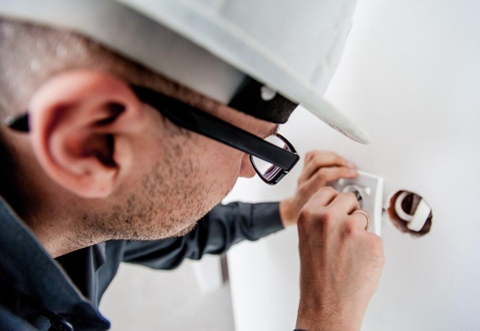Screenshot 445 Professional Electrical Services for Homes and Businesses