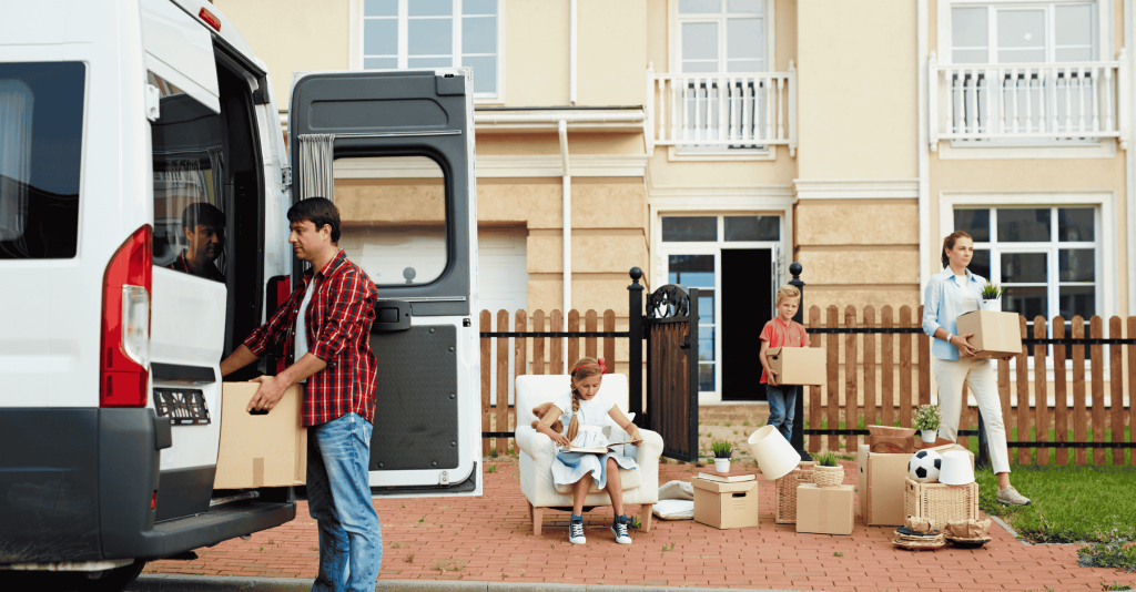 7 Steps to Move Smoothly While Your Home Is Listed for Sale 1 How to Plan Your Move While Selling Your Home 1024x534 1 7 Steps to Move Smoothly While Your Home Is Listed for Sale